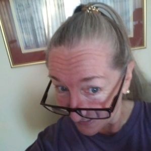 Meet your Posher, Lora